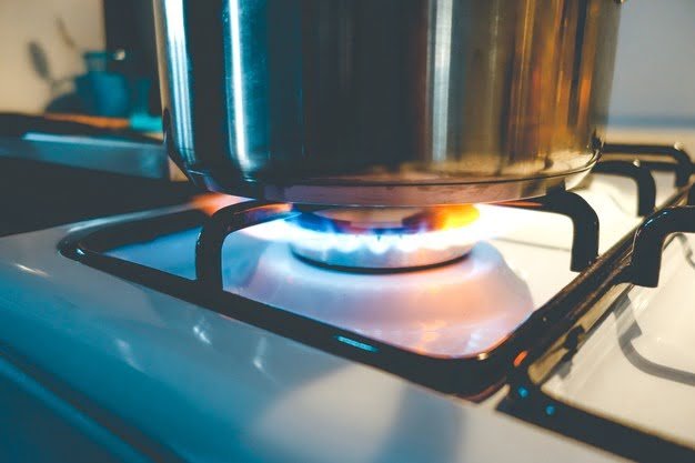 Petrobras anuncia aumento médio de R$ 0,19 por kg em gás de cozinha