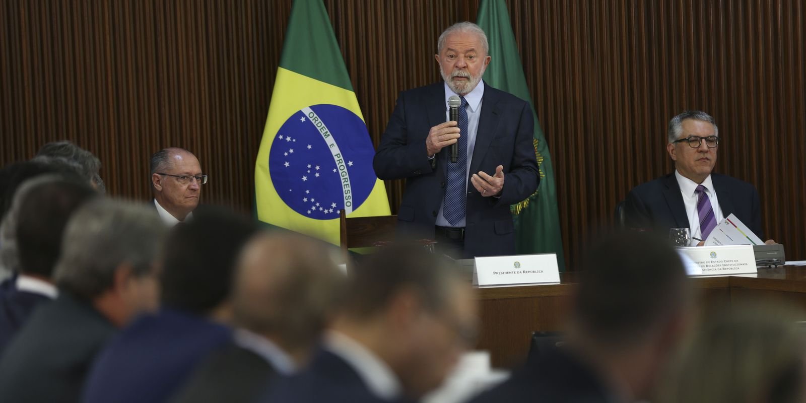 lula-acerta-criacao-de-plano-comum-de-obras-com-governadores