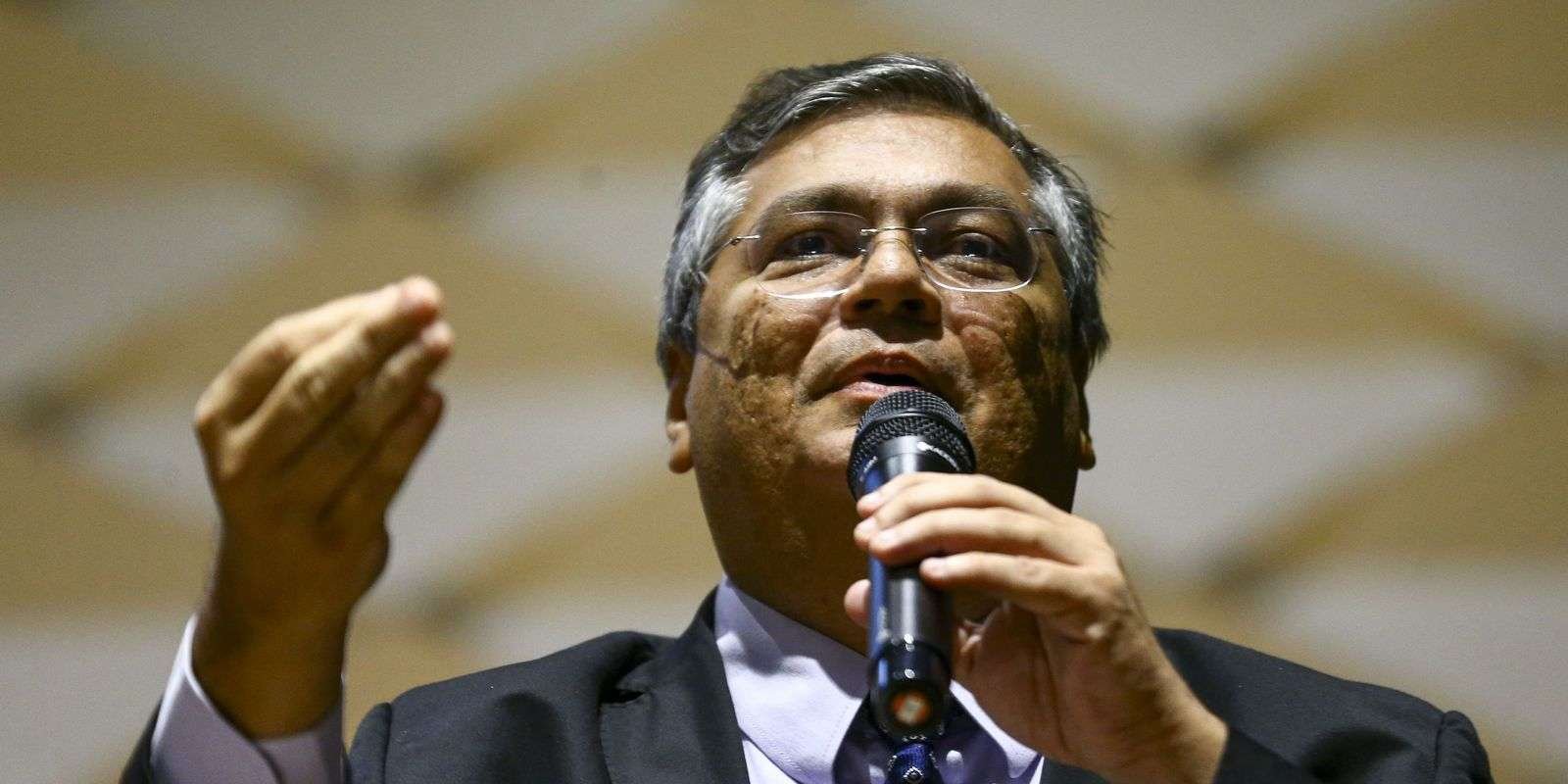 flavio-dino-apresenta-pacote-da-democracia-para-lula