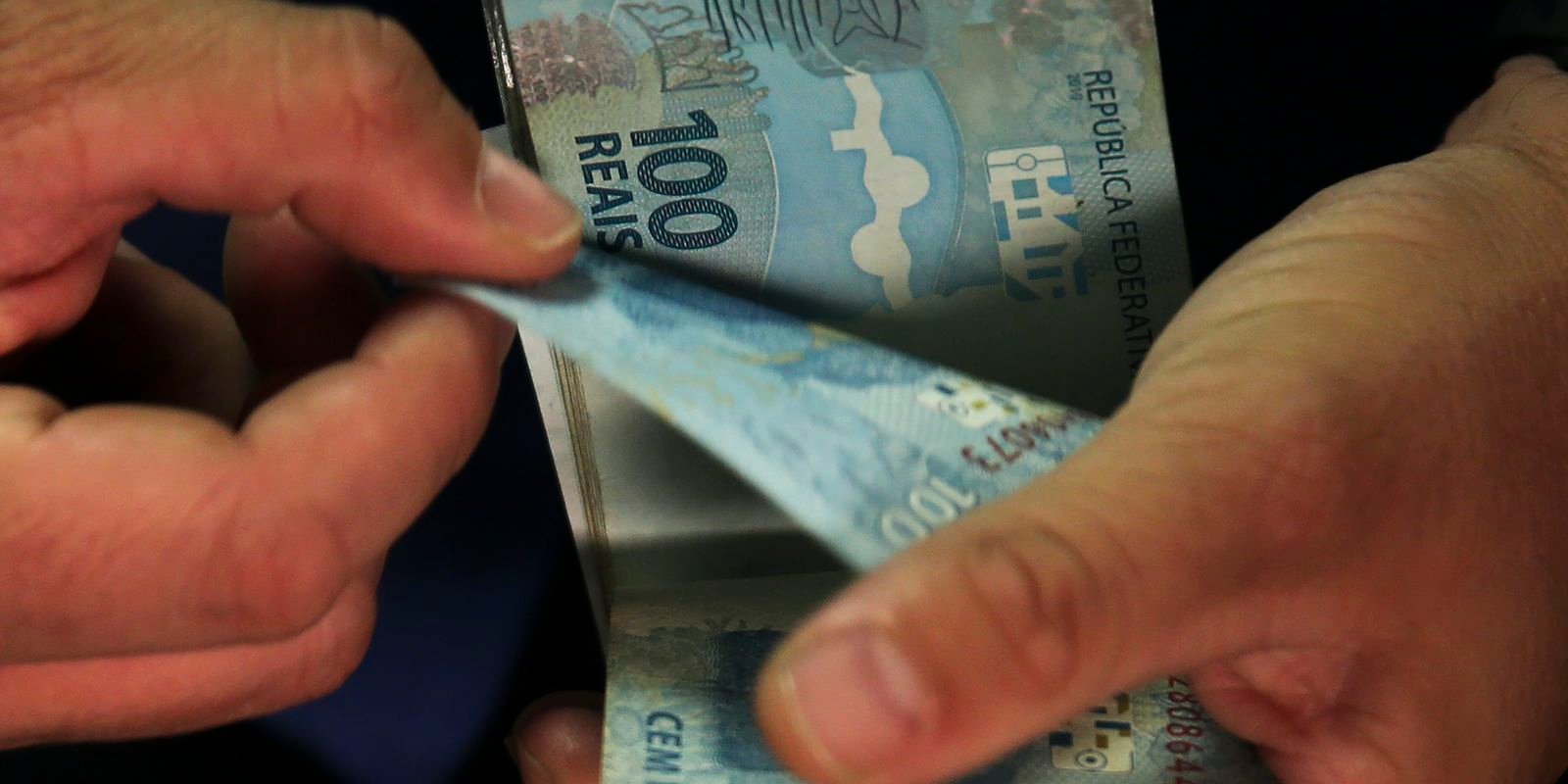 divida-publica-cresce-6%-em-2022,-mas-fica-dentro-do-esperado,-segundo-economista