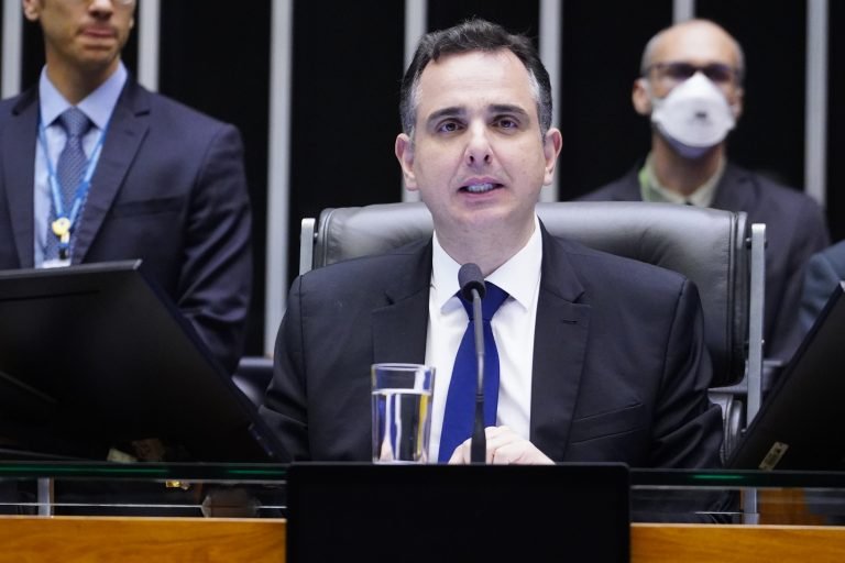 rodrigo-pacheco-aponta-prioridades-e-anuncia-compromisso-com-pacto-democratico