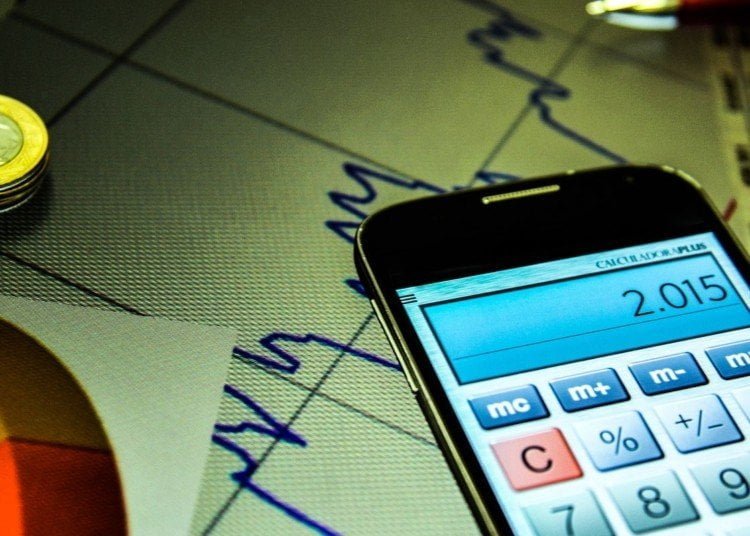 em-janeiro,-juros-medios-cobrados-pelos-bancos-chegam-a-43,5%-ao-ano