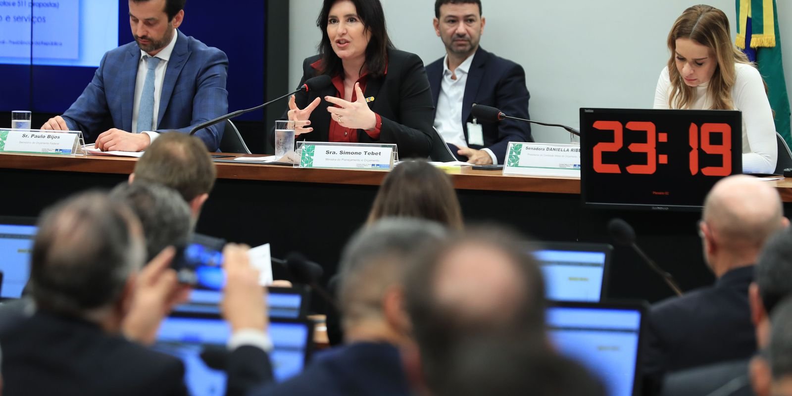 governo-precisa-de-r$-168-bi-para-zerar-deficit-em-2024,-diz-tebet
