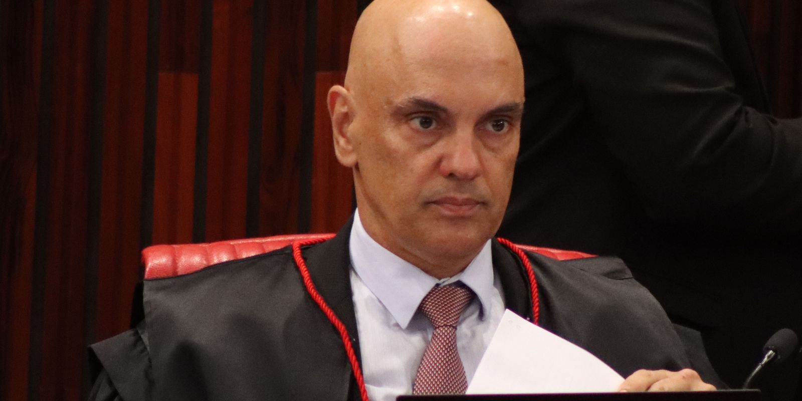 moraes-solta-envolvidos-em-fraude-de-cartoes-de-vacina-de-bolsonaro