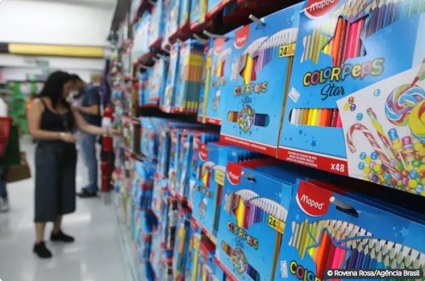 pesquisa-de-precos-de-material-escolar-do-procon-es,-aponta-diferenca-de-ate-73%