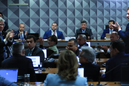 CPMI do INSS termina trabalhos sem relatório final após rejeição e polêmicas