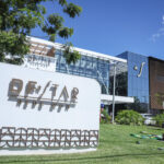 Defesa de Bolsonaro alega risco de novos episódios e pede prisão domiciliar ao STF após UTI.