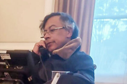 Petro acusa Equador de bombardeios na fronteira; Noboa nega e contra-ataca