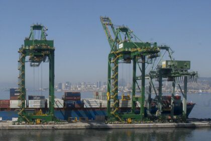 Exportações brasileiras ao Oriente Médio caem 26% em março, primeiro mês de guerra, diz MDIC