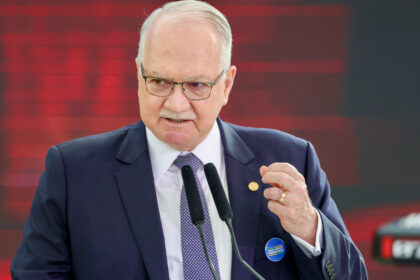 Fachin admite crise institucional no STF, com desconfiança e polarização no país atual