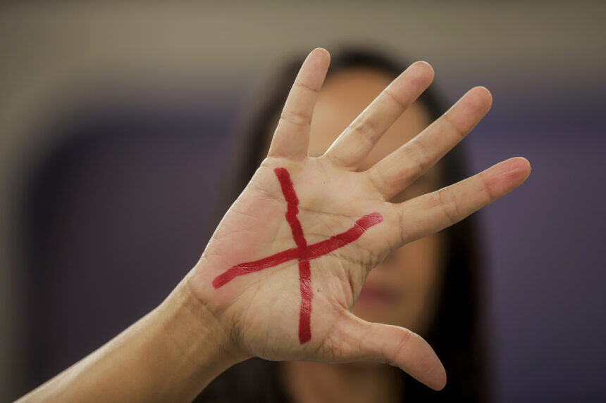 Feminicídio dispara em São Paulo e preocupa SSP, enquanto demais crimes caem no estado.