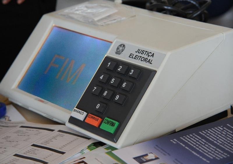 Eleitores de três cidades voltam às urnas neste domingo para escolher novos prefeitos