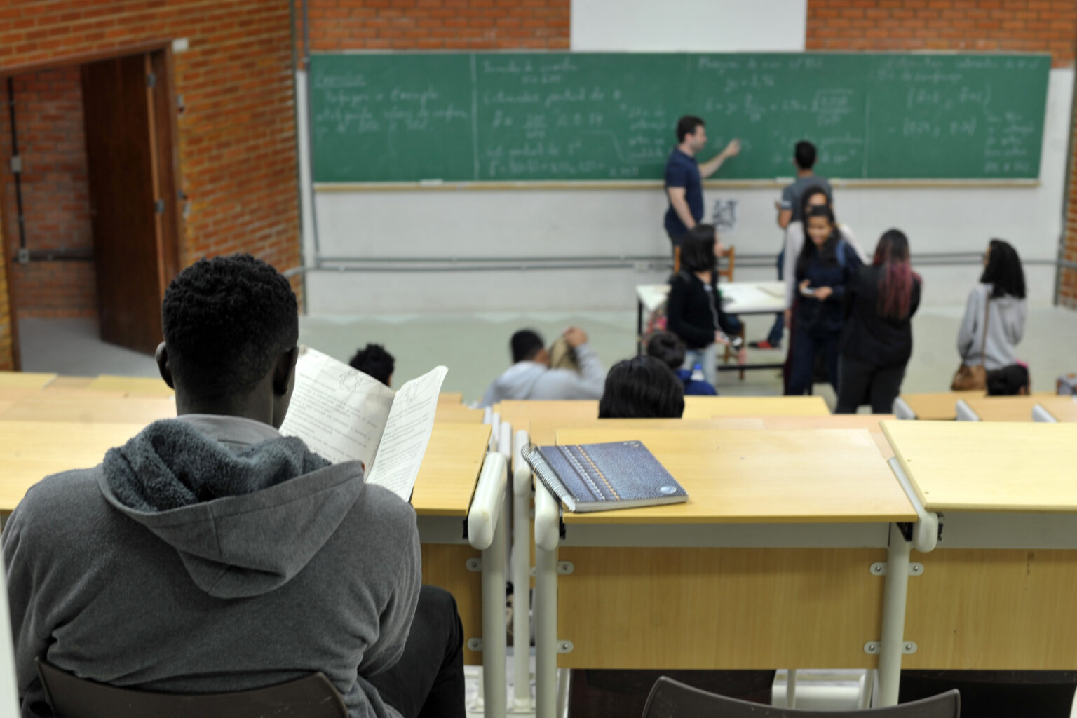Estudante de medicina pagará R$ 720 mil por fraude em cotas raciais na Unirio
