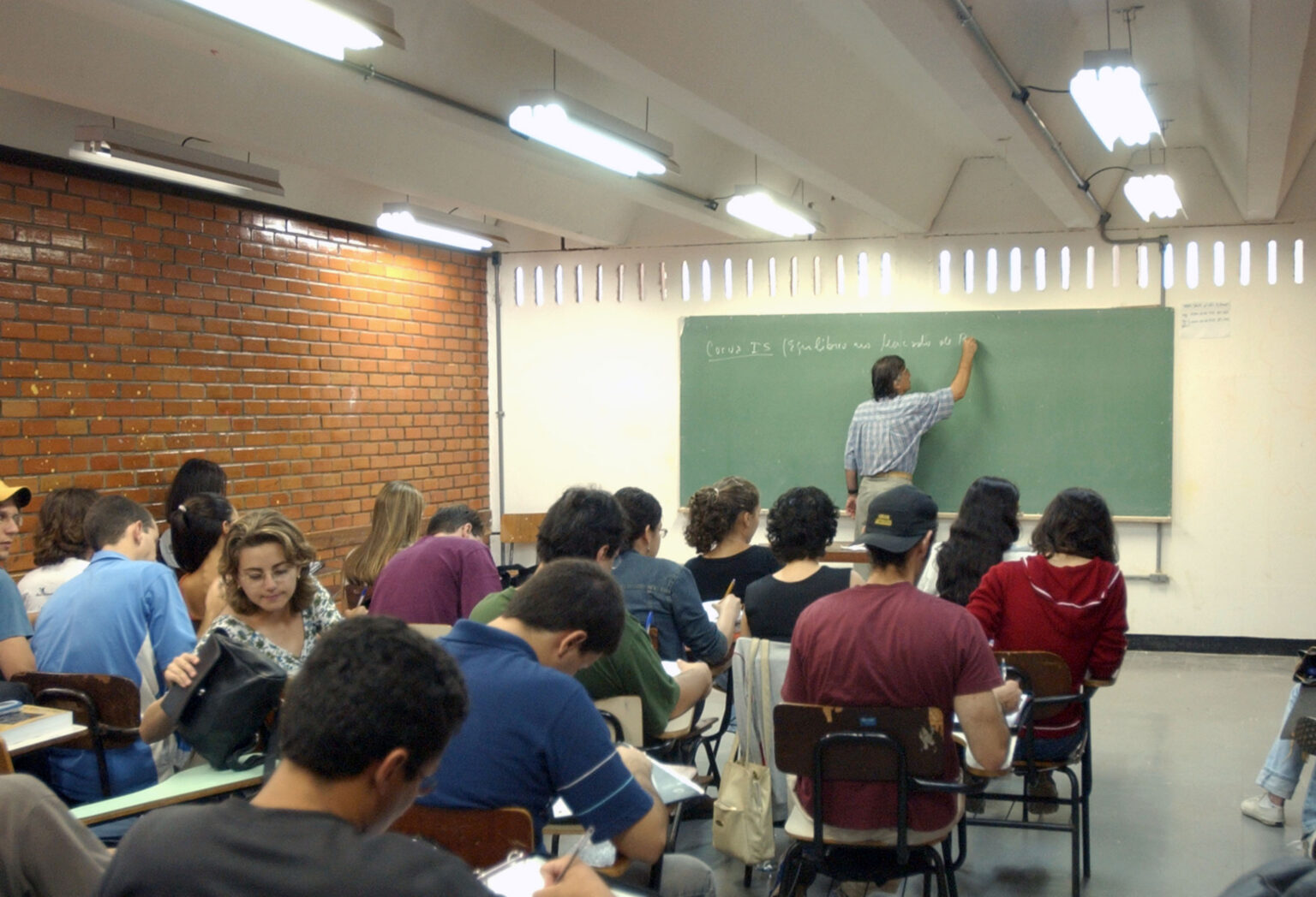Estudantes têm até hoje para validar dados de vagas remanescentes do Fies