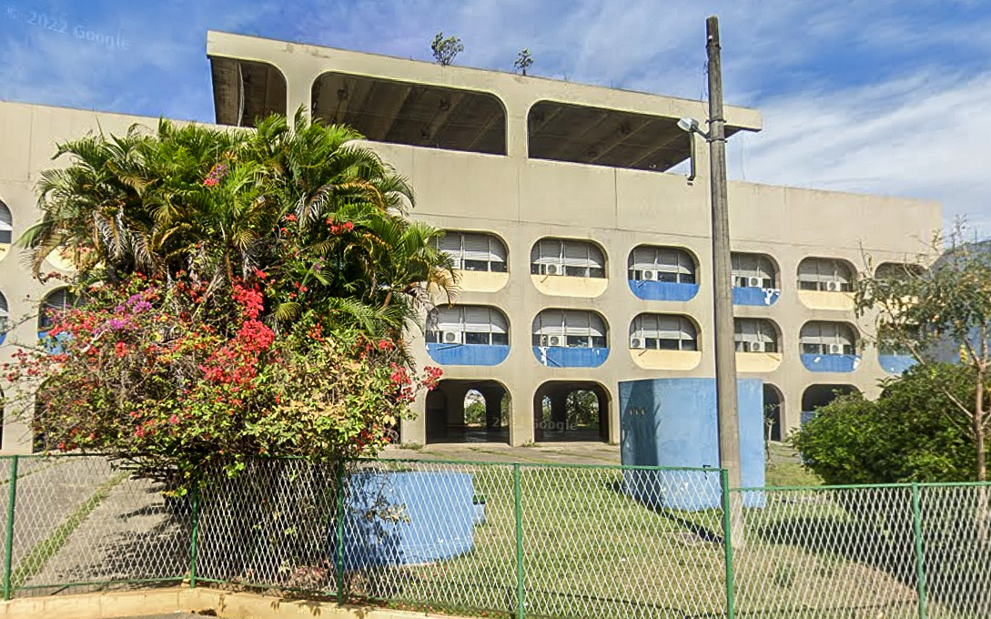 Explosão de artefato deixa dez alunos feridos em escola de Belford Roxo