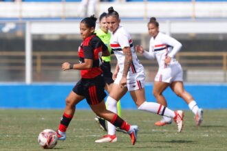 Flamengo bate São Paulo e abre vantagem na final do brasileiro feminino sub-20
