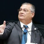 Flávio Dino nega pedido de liberdade para Deolane Bezerra