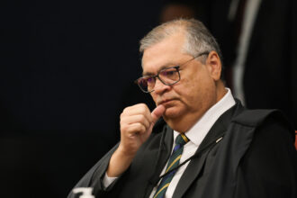 Flávio Dino questiona eficiência de órgãos reguladores contra crimes financeiros