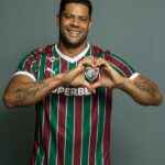 Fluminense oficializa contratação do atacante Hulk até o fim de 2027