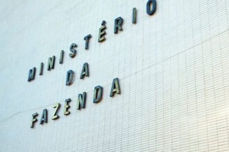 Governo eleva projeção de inflação para 4,5% pressionado pela alta do petróleo