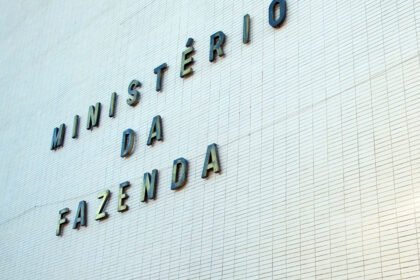 Governo eleva projeção de inflação para 4,5% pressionado pela alta do petróleo