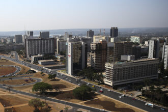 Hotéis brasileiros adotam registro digital obrigatório para modernizar setor turístico