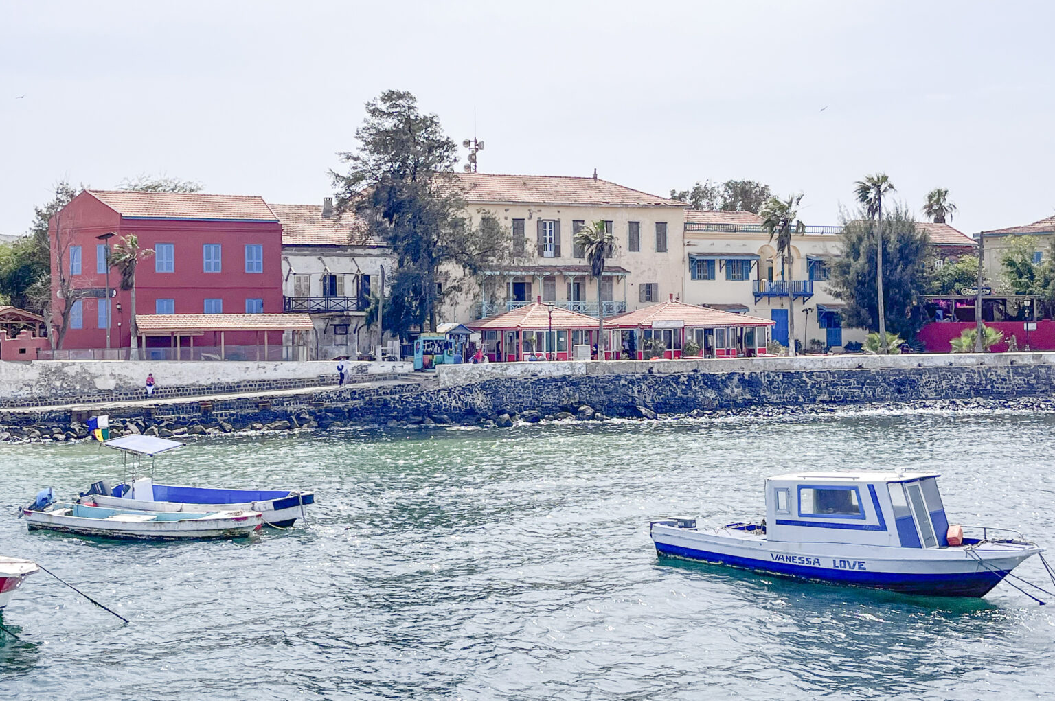 Ilha de Gorée: o peso da memória e a força do turismo no Senegal