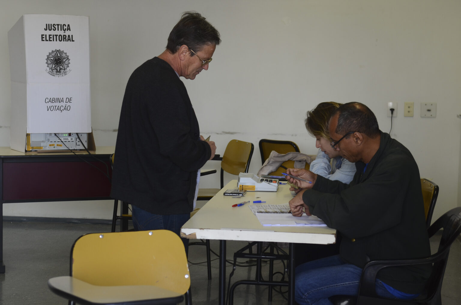 Justiça Eleitoral abre inscrições para mesários voluntários nas eleições de 2026