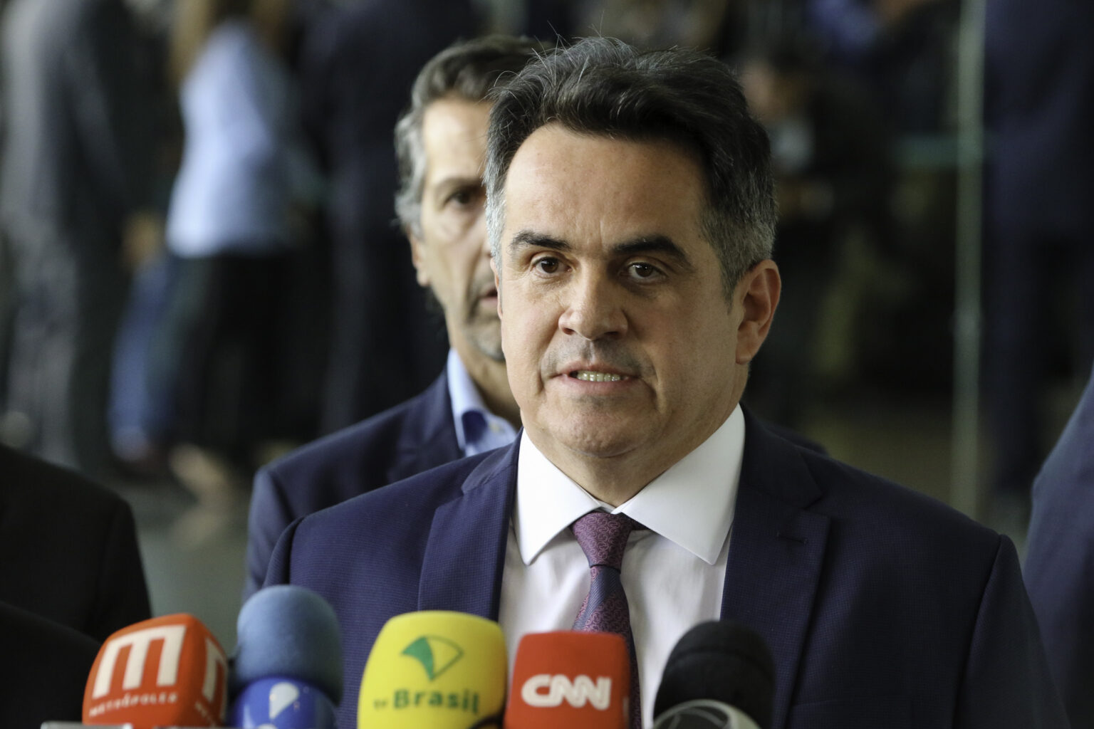 Polícia Federal aponta pagamentos mensais e benefícios a Ciro Nogueira
