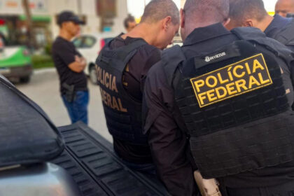 Polícia Federal cumpre mandados de busca contra o ex-governador Cláudio Castro