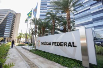 Polícia Federal prende pai de Daniel Vorcaro por liderar milícia privada