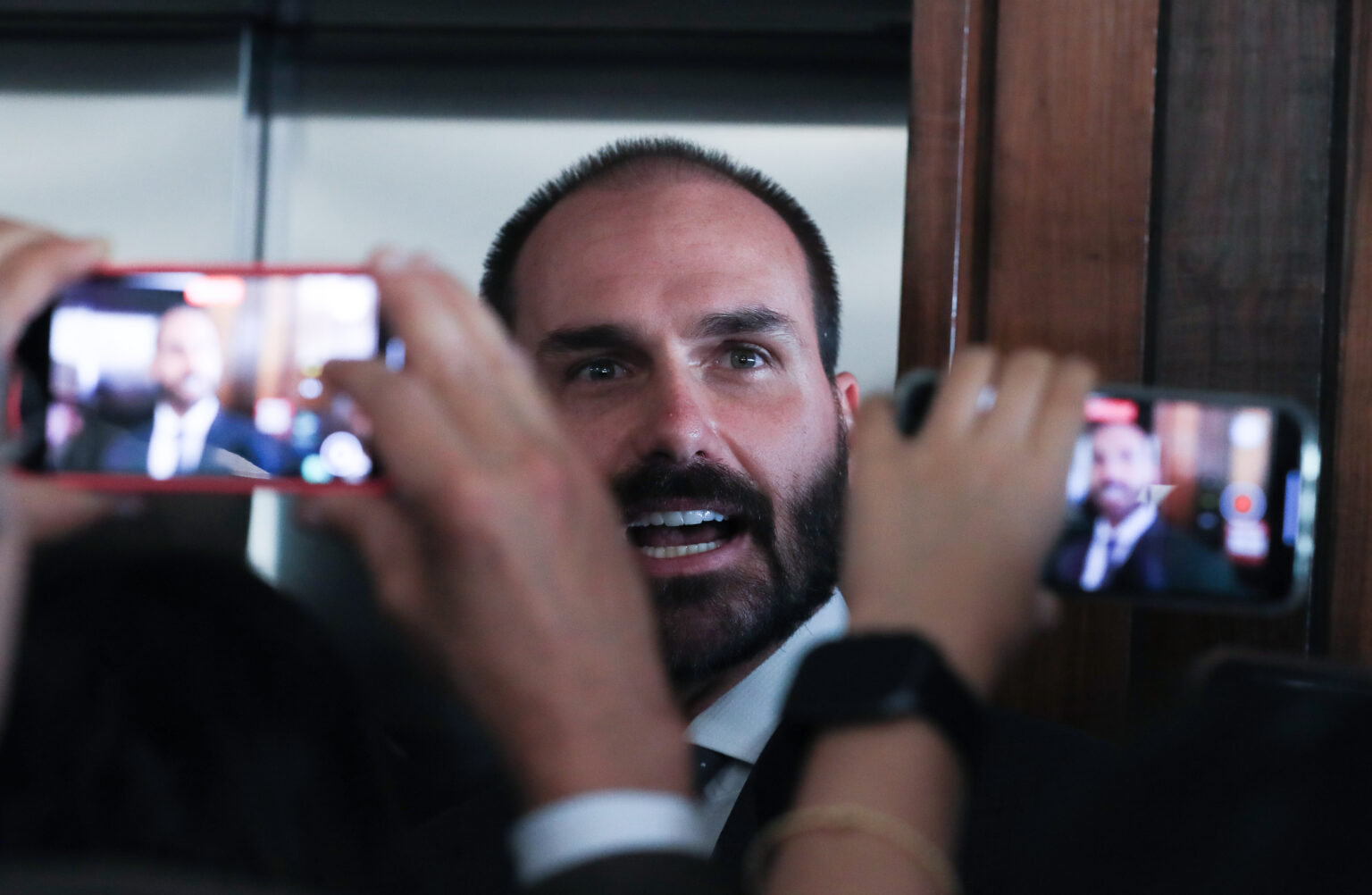 Procuradoria pede condenação de eduardo bolsonaro por coação no Supremo Tribunal Federal