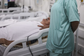 Quase mil médicos foram vítimas de agressões no ambiente de trabalho no Rio de Janeiro