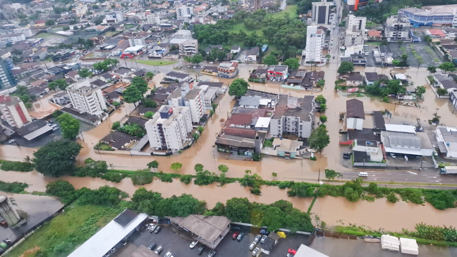 Santa Catarina decreta alerta máximo contra chuvas severas do El Niño