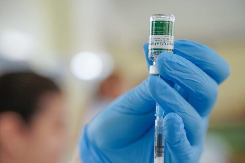 Vacinação é essencial para proteção de pacientes oncológicos durante o tratamento