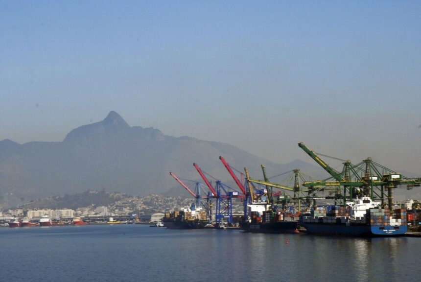 Itamaraty acusa EUA de usar sobretaxas de 25% para interferir nas eleições brasileiras de 2026