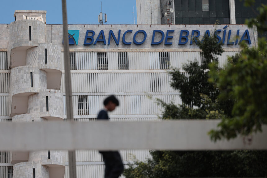 Operação Juros Zero mira esquema de descontos indevidos em salários de servidores do DF