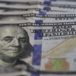 Dólar recua para R$ 5,07 e atinge menor patamar em um mês após dados de inflação nos EUA