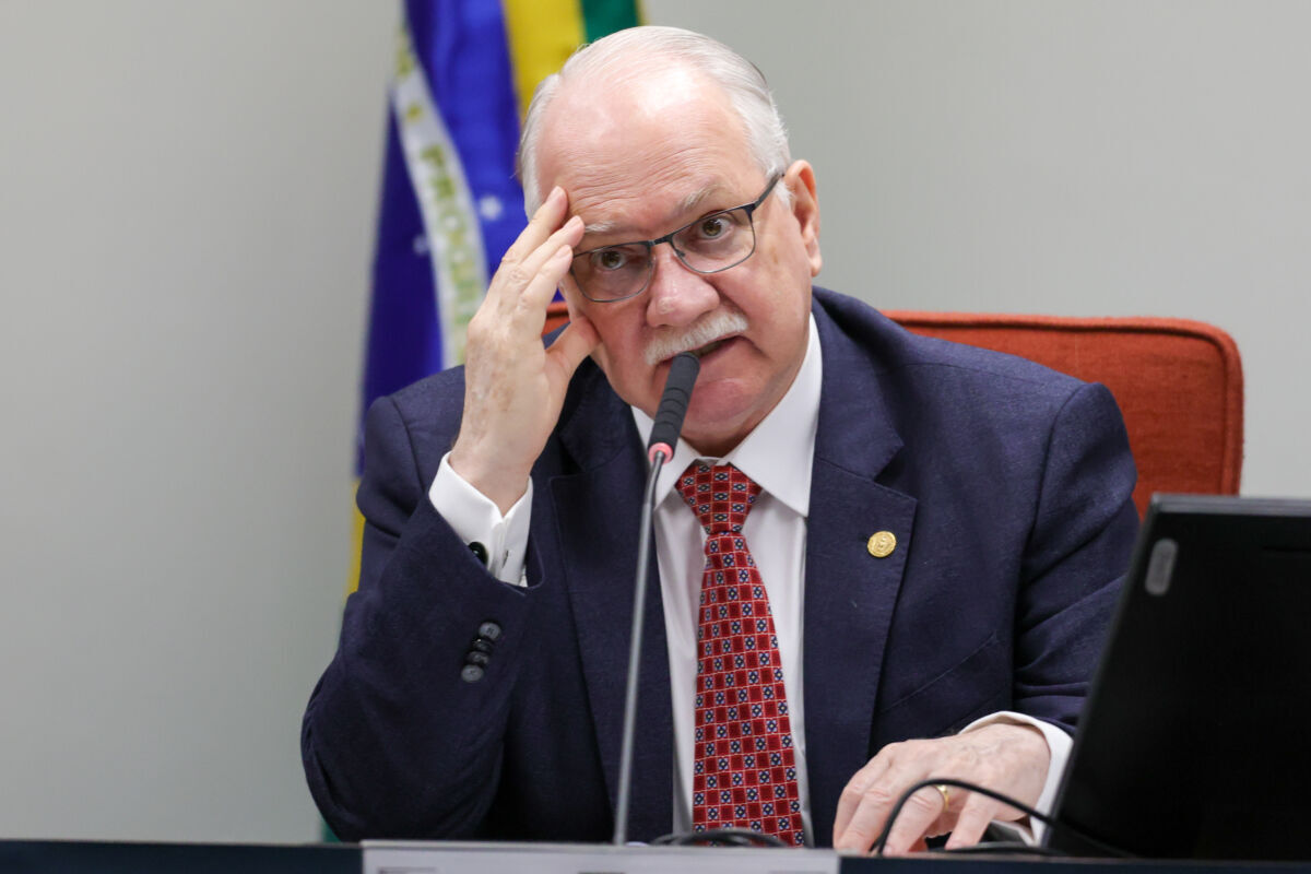 Edson Fachin rechaça pressões externas sobre o STF após tarifas impostas pelos Estados Unidos