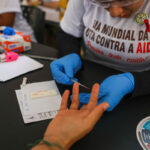 Estigma social e desinformação ameaçam conter o avanço do HIV no Brasil e no mundo