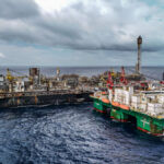 Exportação de petróleo continuará taxada em 12% após escalada de tensão no Oriente Médio