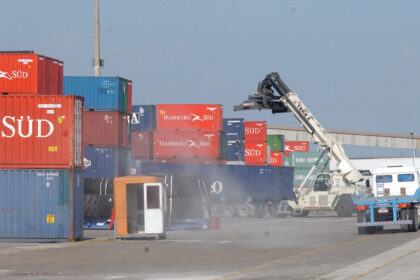 Exportações brasileiras aos EUA registram primeira alta após tarifaço de Donald Trump