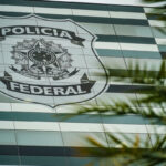 Flávio Bolsonaro apresenta defesa escrita e evita depoimento sobre calúnia contra Lula