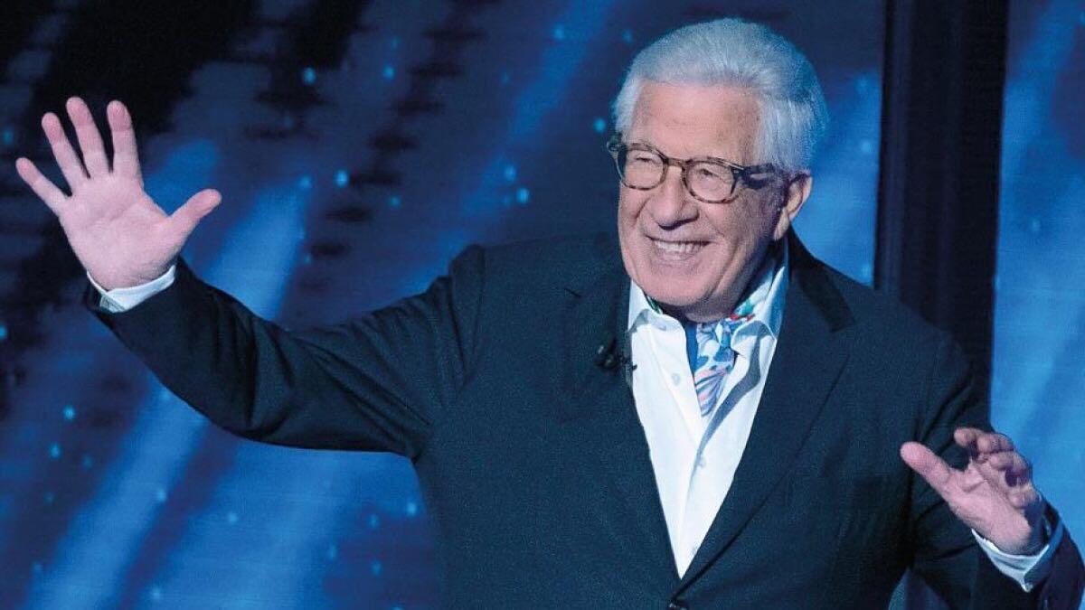 Peppino di Capri deixa a cena musical italiana aos 86 anos na ilha onde nasceu