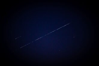 Acúmulo de satélites em órbita ameaça a integridade de observações astronômicas no Chile