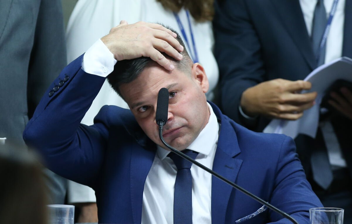 Alexandre de Moraes ordena perda da aposentadoria de Silvinei Vasques