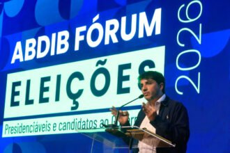 Candidatos à presidência intensificam debates e agendas regionais nesta terça-feira