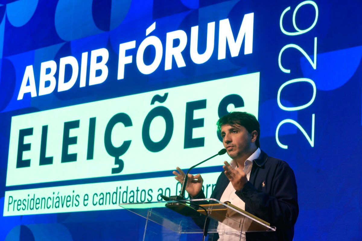 Candidatos à presidência intensificam debates e agendas regionais nesta terça-feira