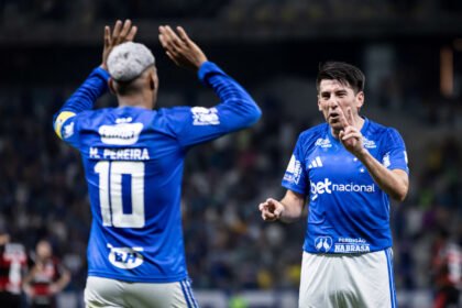 Cruzeiro supera Flamengo no Mineirão e breca ascensão carioca na tabela do Brasileiro