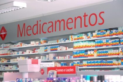 Farmácia Popular estuda oferecer exames de laboratório e consultas virtuais